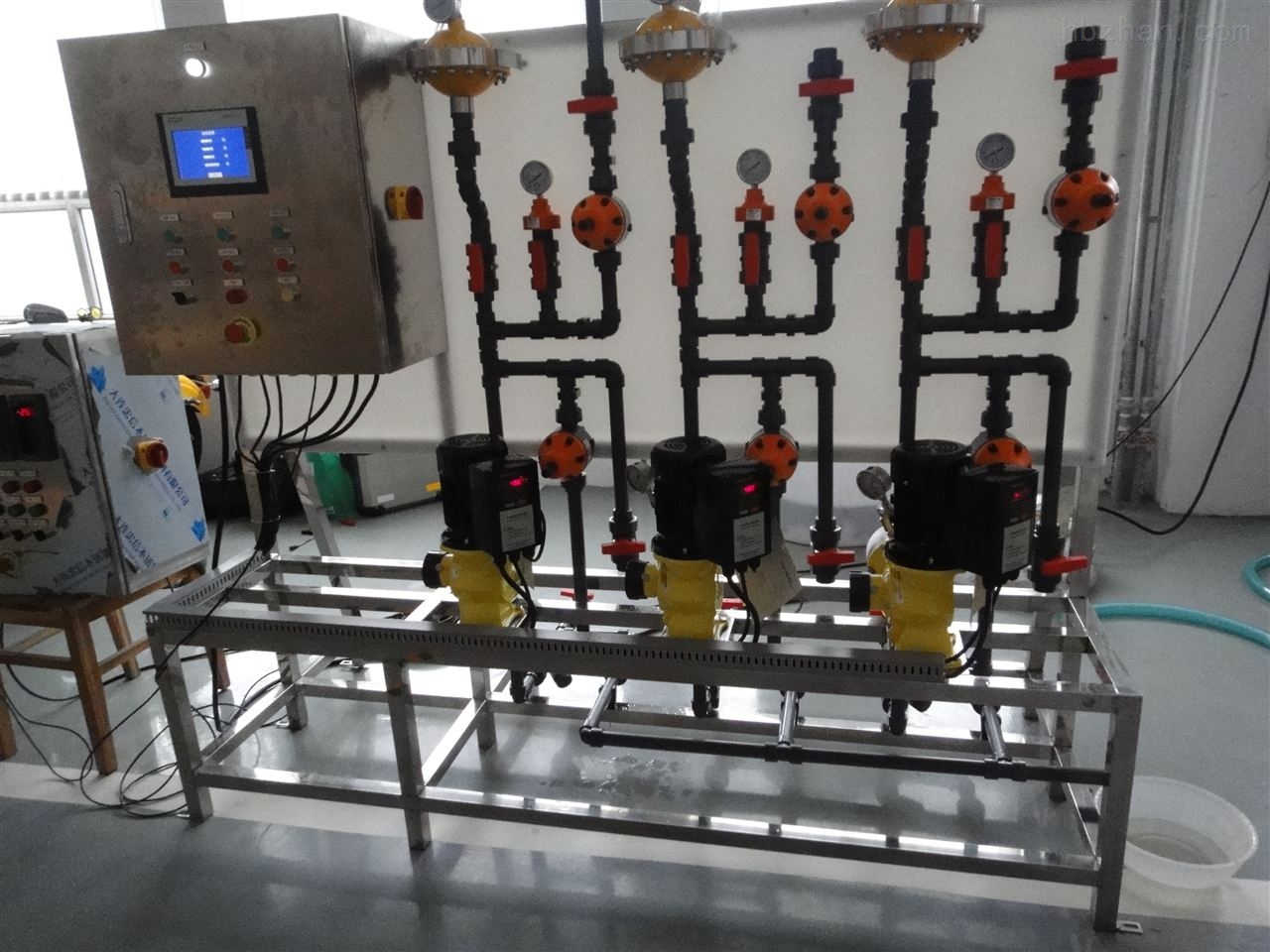 次氯酸钠投加装置 环保水处理中的关键加药系统